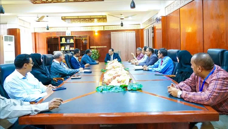 الوزير السقطري يستقبل وفد «الفاو» ويكرّم الممثل المقيم بمناسبة انتهاء فترة عمله في بلادنا