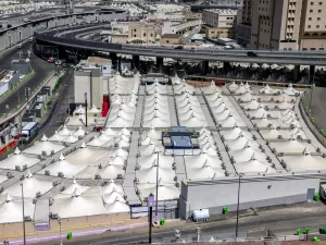 11 سؤالاً توضح أنشطة الحجاج في يومي التروية وعرفة.