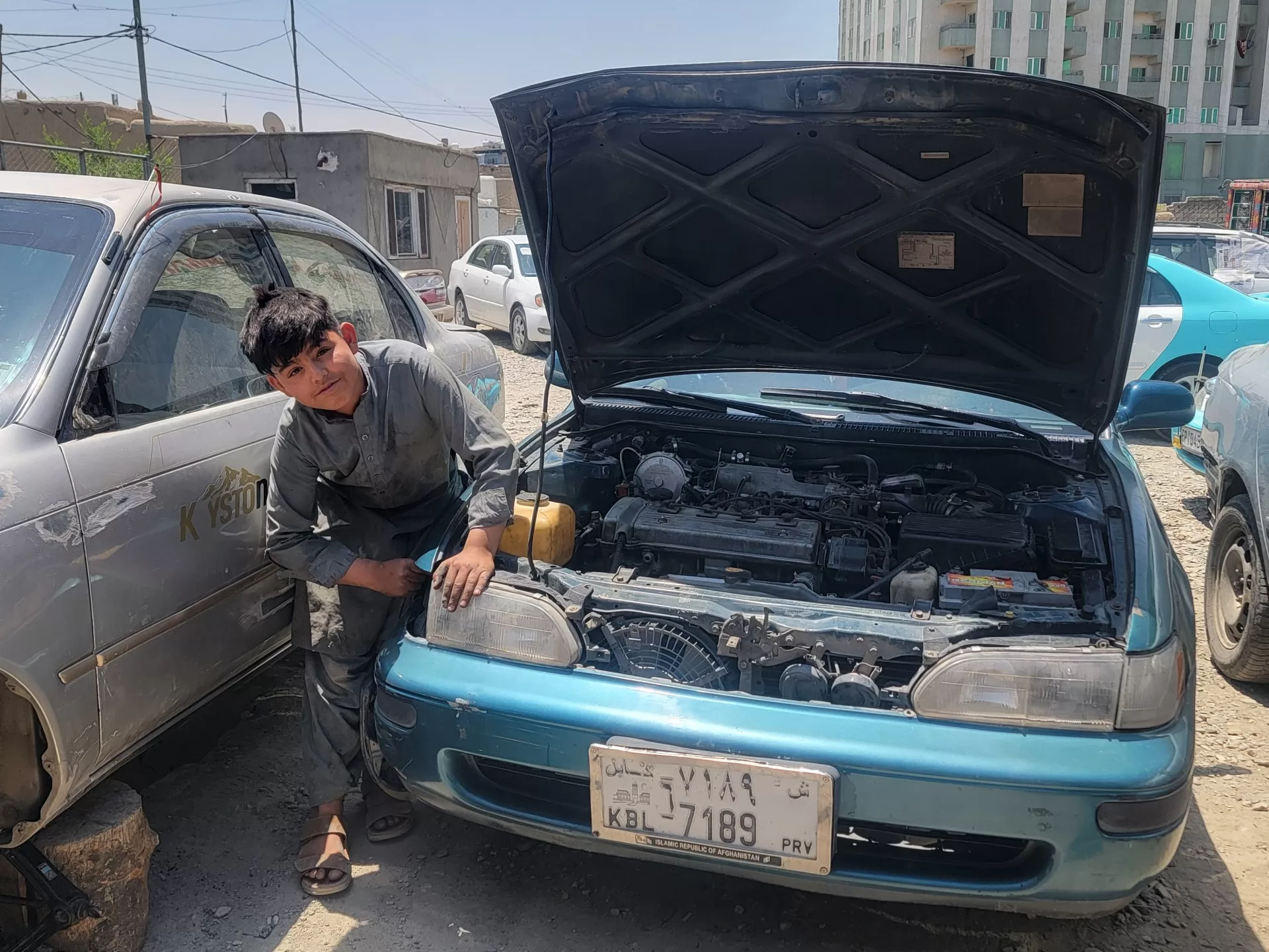 40% من العمال في أفغانستان هم أطفال.. والفتيات يعملن في صمت.