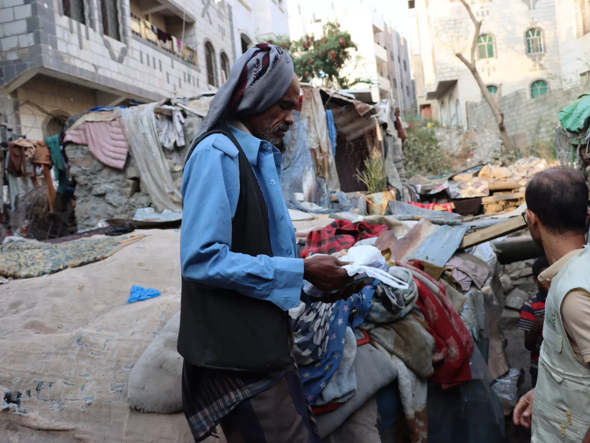 6 استفسارات حول الانقسام الهيكلي للمؤسسات في اليمن