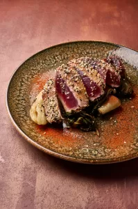 أفضل 10 أنشطة يمكن القيام بها في رودس، من الشواطئ الرملية إلى الحانات المنزلية