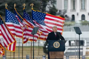 إدارة ترامب تستهدف قواعد الأمن السيبراني لبيدن وأوباما