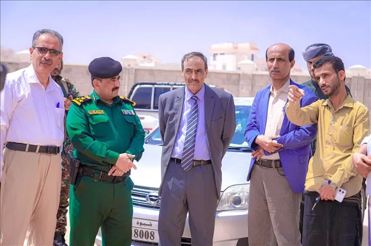 أمين محلي شبوة يتفقد سير العمل في مشروعي بناء روضة أطفال ومدرسة أساسية بعتق