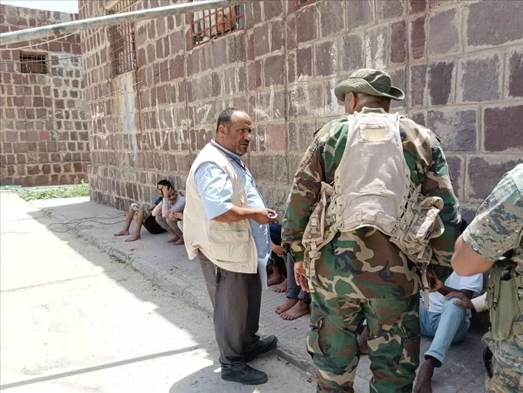 نائب رئيس اللجنة التنسيقية لمشروع "عدالة الأحداث" بالضالع يزور السجن المركزي