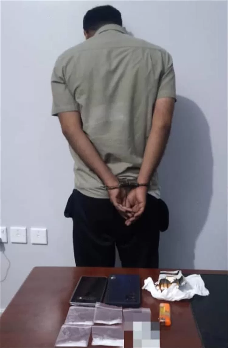 ضمن الإنجازات الأمنية المتتالية.. شرطة شبوة تضبط شخصين من مروجي مادة الحشيش والشبو المخدرين