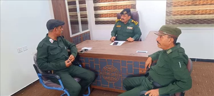 مدير عام شرطة شبوة يتفقد إدارة مكافحة المخدرات ويؤكد على تكثيف الجهود لمحاربة الظاهرة