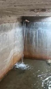 اخبار المناطق – قيادة الوضيع تتولى عملية ضخ المياه إلى الخزان القائدي للمديرية