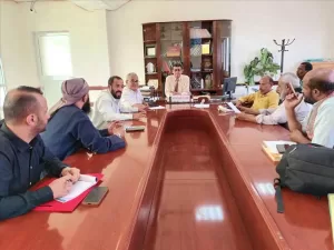 اخبار المناطق – مدير مكتب الرعاية الطبية في لحج يترأس اجتماعًا لتأسيس اتحاد للمنشآت الصحية الخاصة