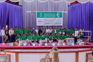 اخبار المناطق – مركز الملك سلمان للإغاثة يوزع حقائب أدوات عمل على 110 شاب في شبوة