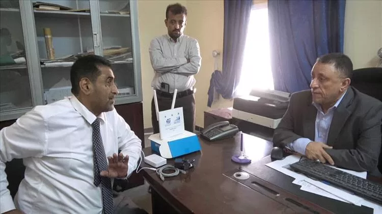 نائب محافظ أبين يلثقي مدير الإتصالات ويناقش مستوى الخدمات في المجال التقني