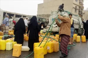 اخبار المناطق – نقص حاد في المياه يواجه تعز والحوثيون يستمرون في استغلال الخدمات كسلاح في المواجهة.