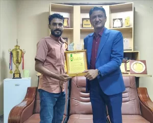 اخبار عدن – اتحاد الكاراتيه في عدن يكرم الكابتن وجدان الشاذلي بدرع التقدير.