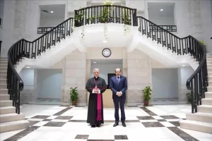 اخبار عدن – السفير البابوي غير المقيم في اليمن يزور عدن ويجتمع بوزير الخارجية