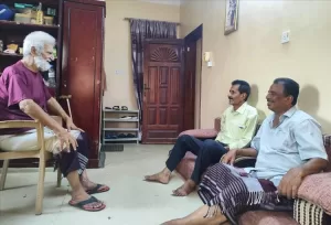 اخبار عدن – الكباتن عثمان خلب وجمال عمر يلتقيان بصلاح الجلادي