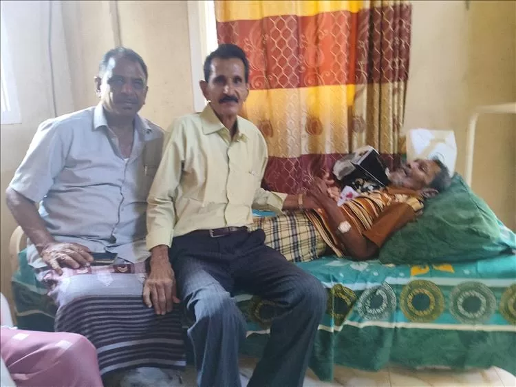 فيما وجه الوزير البكري نقله إلى المستشفى..الخليفي وعدد من الرياضيين يزورون الكابتن علي نشطان