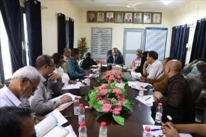 اخبار عدن – تنظيم اجتماع شامل في معهد الدكتور أمين ناشر لبحث مجموعة من القضايا الأكاديمية