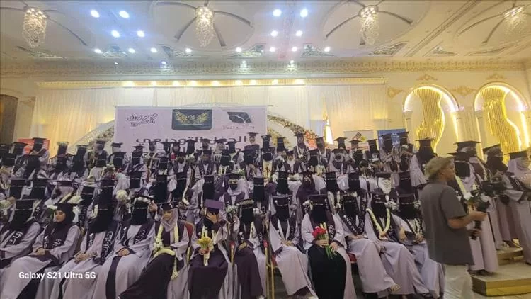 ثانوية بارباع تحتفل بتخرج دفعة جديدة من طالباتها وسط أجواء فنية وبهيجة