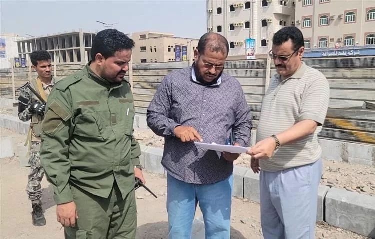 مدير عام المنصورة يتفقد مشروع إنشاء حديقة "التسعين"