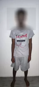 اخبار عدن – سلطات الاستقرار في العاصمة عدن توقف سائق باص فوكسي متهم بسرقة أموال المواطنين.