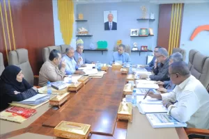 اخبار عدن – لملس يقود اجتماعًا لمجلس إدارة صندوق النظافة والتطوير