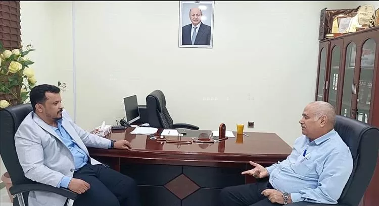 مدير عام الصحة بعدن يزور المركز الوطني لمختبرات الصحة العامة المركزية ويشيد بجودة خدماتها