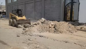 اخبار عدن – مديرة عام المنصورة تؤكد التزامها باستمرار حملة إزالة المظاهر الغير حضارية في المنطقة.