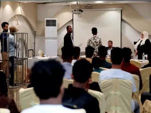 اخبار عدن – مركز إنصاف للحقوق والتنمية ينظم جلسة محاكمة وهمية في عدن