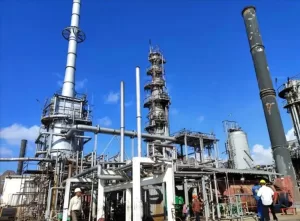 اخبار عدن – مصافي عدن تستعد لتفعيل وحدة تكرير جديدة بقدرة 6000 برميل يوميًا