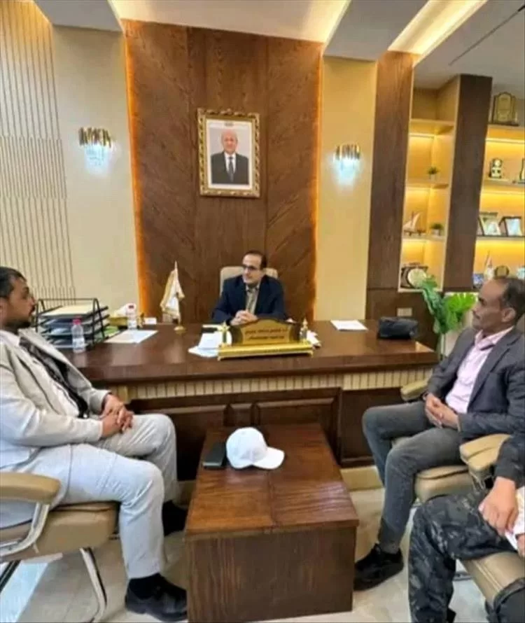 وزير الصحة يبحث مع مدير عام مكافحة المخدرات سبل التنسيق والتوعية وتعزيز الرقابة على الأدوية المخدرة