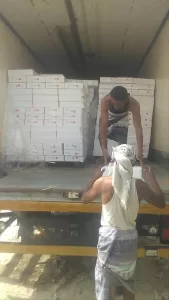 اخبار وردت الآن – المحفد: وصول 1950 carton من التمور المقدمة من مركز الملك سلمان للإغاثة