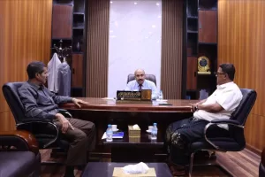 اخبار وردت الآن – باعباد يجتمع بمدير إدارة التربية والمنظومة التعليمية في مديرية الشحر لمناقشة عدة موضوعات