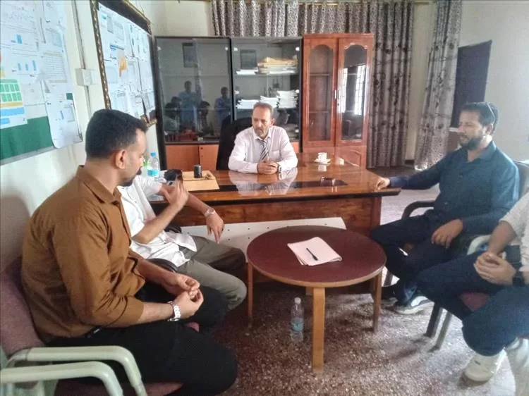 مدير عام مكتب الصحة العامة والسكان بمحافظة أبين يلتقي بوفد من منظمة الإنقاذ الدولية