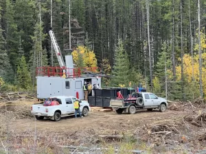 استثمار South32 في شركة أمريكان إيجل جولد