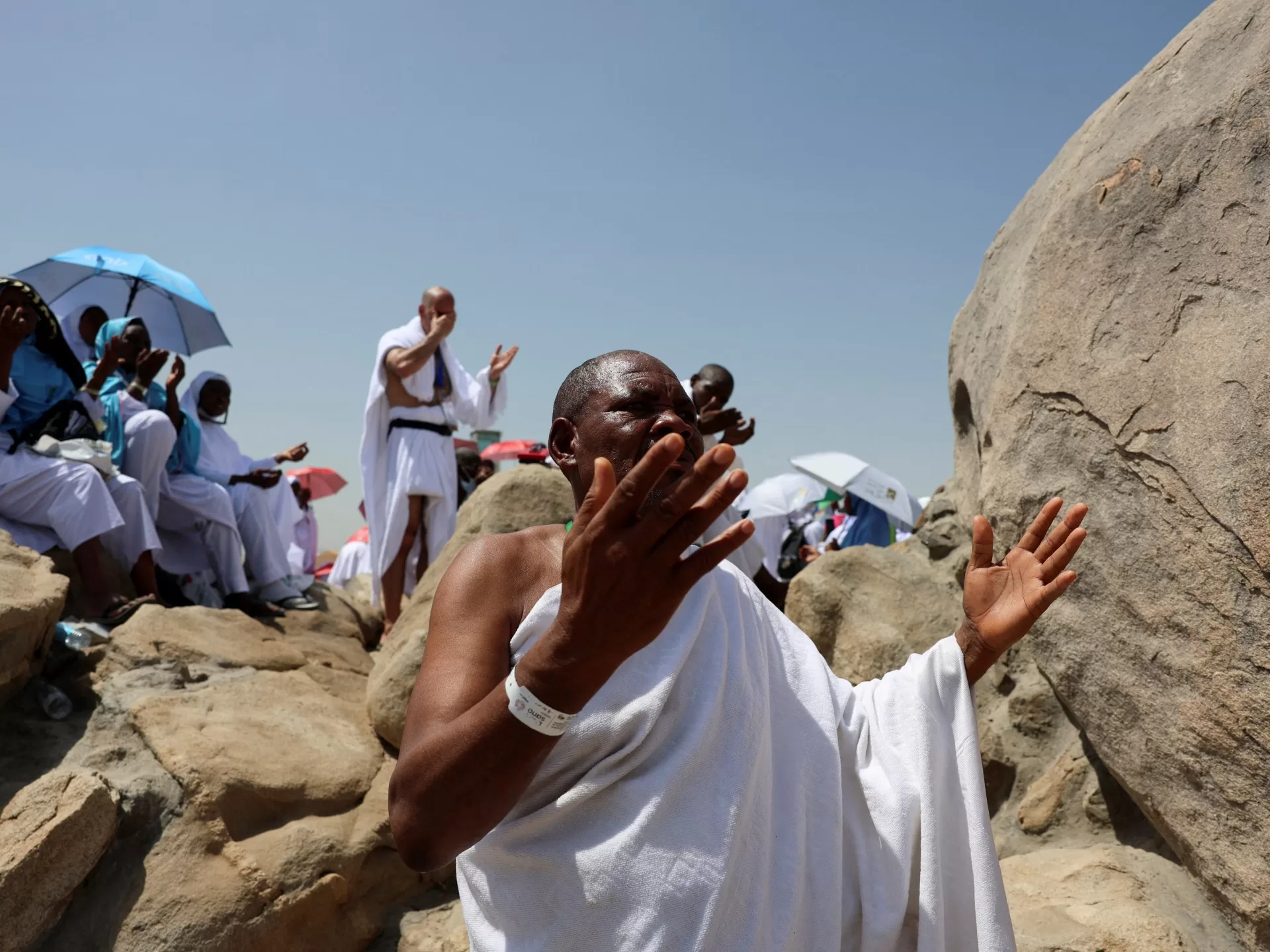 استكشف تكاليف الحج في الدول العربية