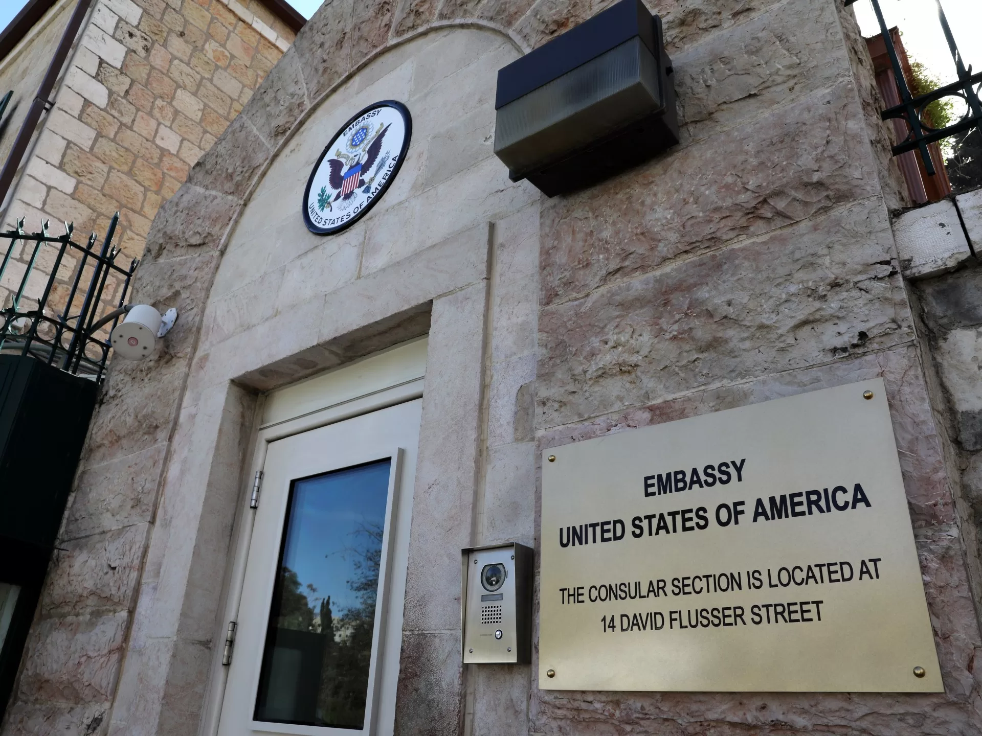 السفارة الأميركية تكشف عن عدم قدرتها على إخلاء مواطنيها من إسرائيل