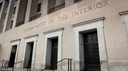 الولايات المتحدة DOI تبسيط السياسات المعدنية في الخارج لتعزيز سلاسل