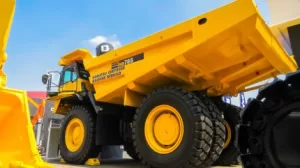 بارك و كوروماتسو يضعان اللمسات الأخيرة على صفقة معدات بقيمة 440 مليون دولار لمشروع ريكو ديك