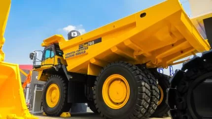 بارك و كوروماتسو يضعان اللمسات الأخيرة على صفقة معدات بقيمة