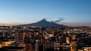 بركان إتنا في صقلية: ما يجب أن يعرفه المسافرون