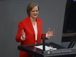 بعد 5 دول غربية.. مدعاات في ألمانيا بعقوبات ضد سموتريتش وبن غفير