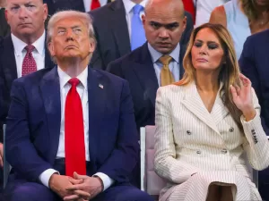 ترامب يقود عرضاً عسكرياً تاريخياً في واشنطن وسط احتجاجات في جميع أنحاء أميركا تحت شعار “لا للملك”