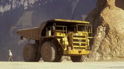 تعدين السطحي تقييم اتجاهات المعدات على مستوى العالم