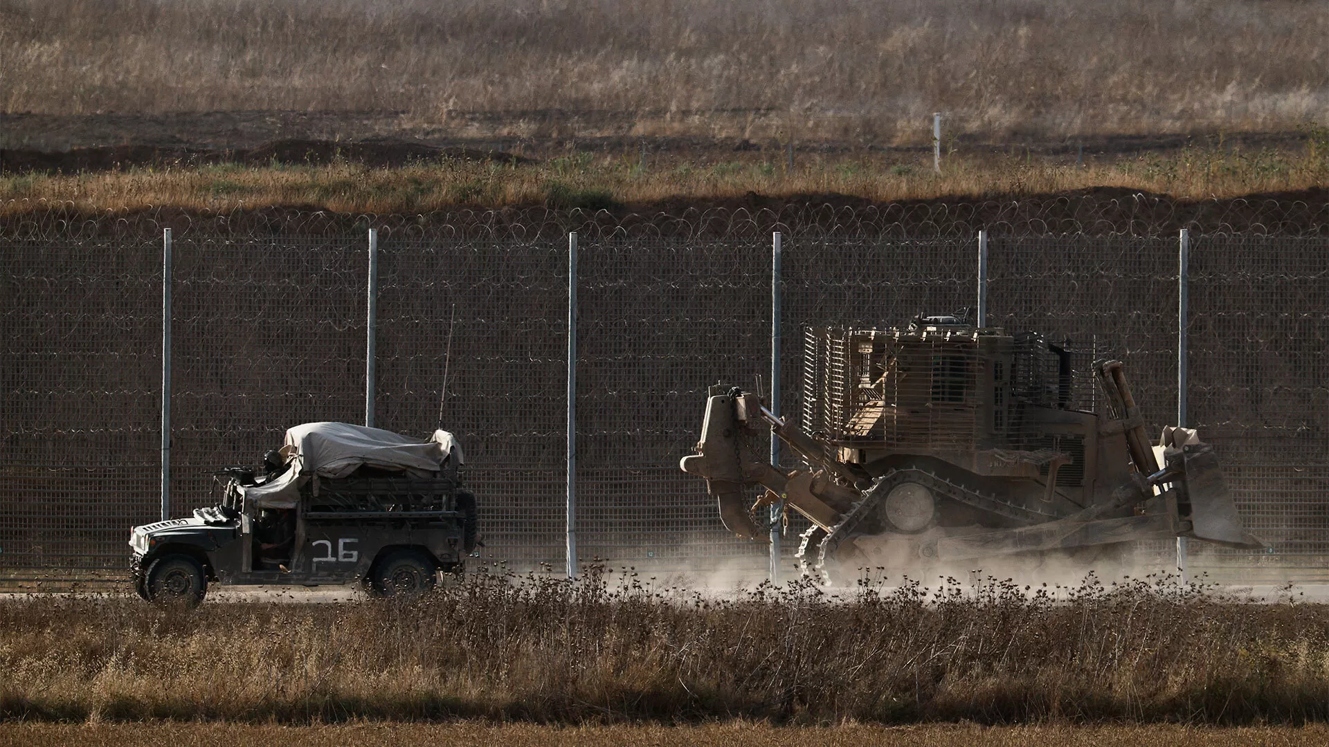 تقارير إسرائيلية: حماس لا تستبعد إمكانية الحوار وترامب يسعى لتحقيق إنجازات.