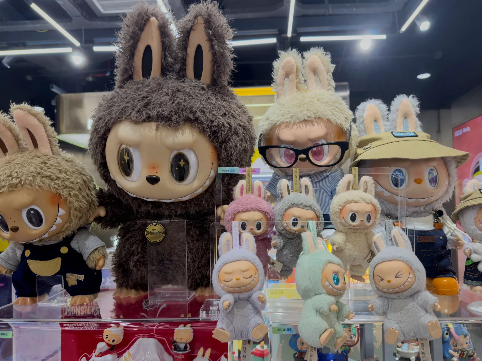 جنون “لابوبو”: كيف غزت الدمية الصينية العالم وتأثرت بالحرب التجارية لترامب؟