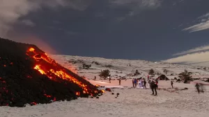 زيارة بركان نشط؟ ما يجب أن تعرفه قبل الذهاب