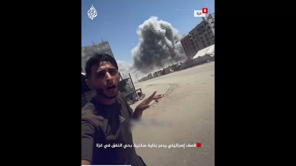 قصف إسرائيلي يدمر بناية سكنية بحي النفق في غزة