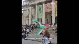 شاهد متظاهرون يحتجون أمام “بورصة بروكسل” رفضا لاستمرار حرب غزة