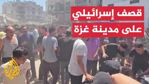 شاهد مراسل الجزيرة يرصد اللحظات الأولى لقصف إسرائيلي على مدينة غزة