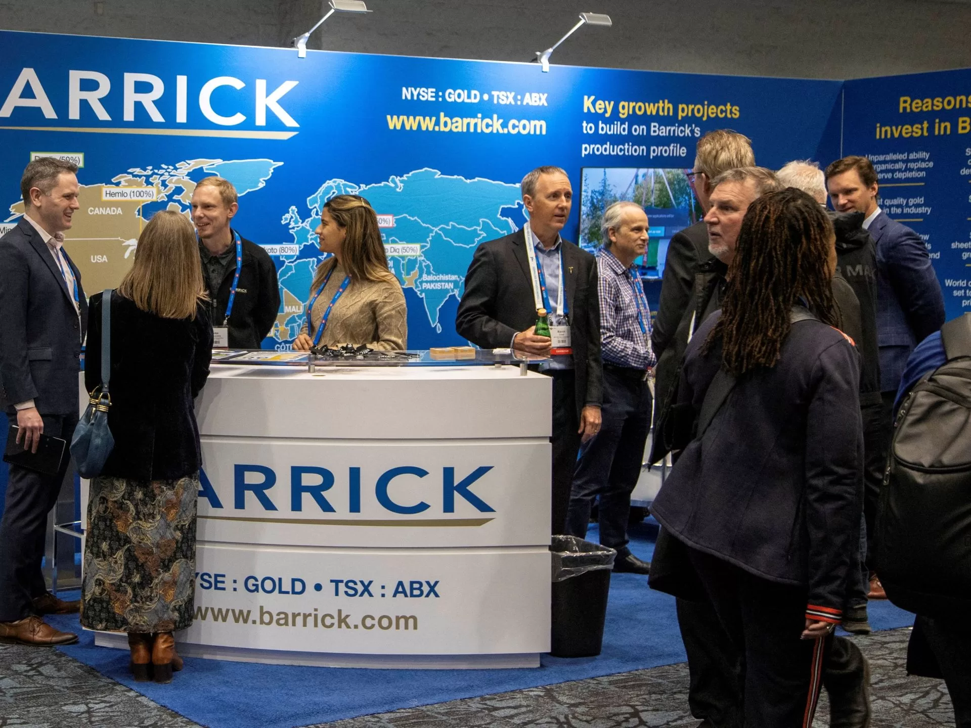 باريك غولد تعلن عن تخفيض توقعات إنتاج منجمها في مالي لعام 2025