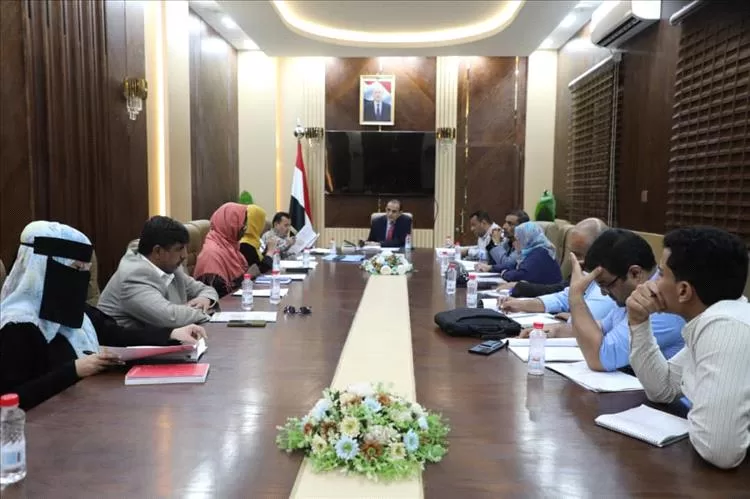 وزير الصحة يرأس اجتماعاً لمناقشة مسودة استراتيجية التغيير الاجتماعي والسلوكي لخلق الطلب على التطعيم في اليمن